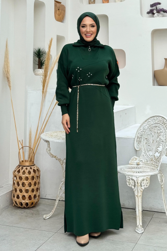 Yaka Kısmı Fermuarlı Taş Detaylı Uzun Triko Elbise 2-1555 Zümrüt - Bym Fashion