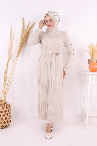 Kolları Metal Zımba Detay Omuz Kısımları Fırfırlı Yarım Boğaz Kendinden Şerit Görünümlü Triko Elbise 22204 Taş - Bym Fashion