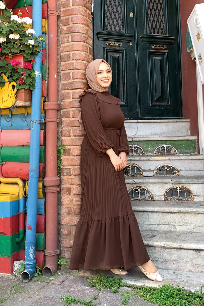 Piliseli Fırfır Görünümlü Bel Kuşaklı Şifon Elbise 3628 Kahverengi - 7