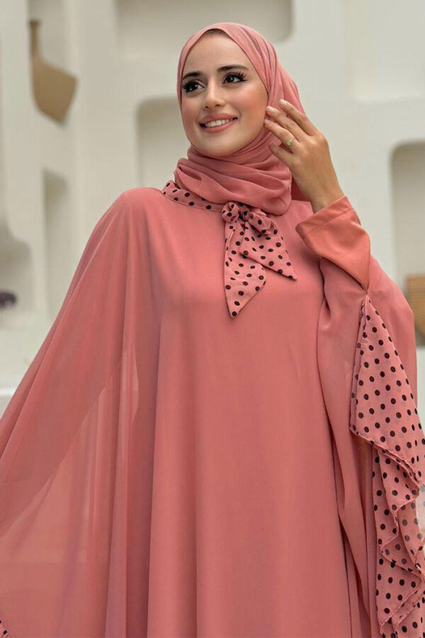 Benekli Yaka Detay Şifon Pelerinli Elbise Takım 3643 Pudra - 4