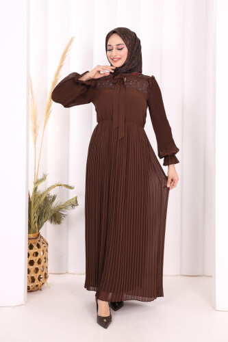 Piliseli Omuz Kısmı Dantel Görünümlü Yaka Detay Elbise 3726 Kahverengi - 2