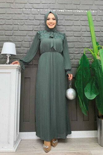 Piliseli Omuz Kısmı Dantel Görünümlü Yaka Detay Elbise 3726 Mint - Bym Fashion