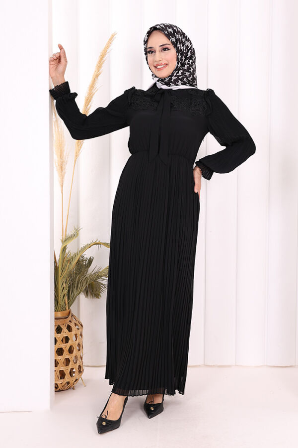 Piliseli Omuz Kısmı Dantel Görünümlü Yaka Detay Elbise 3726 Siyah - 4