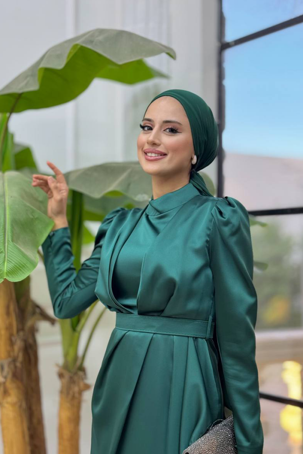 Etek Püskül Detay Kemer Aksesuarlı Saten Abiye Elbise 3763 Zümrüt - 4