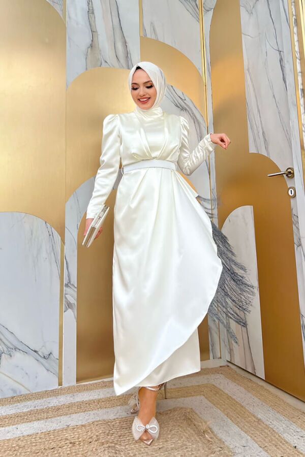 فستان سهرة من الساتان بتفاصيل مزينة بشراشيب وحزام 3763 بيج فاتح - 3