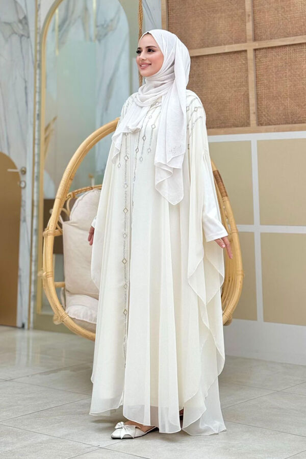 Abendkleid-Anzug aus Chiffon mit Cape und Kapuze und Steinstickerei, 3779 Ecru - 3