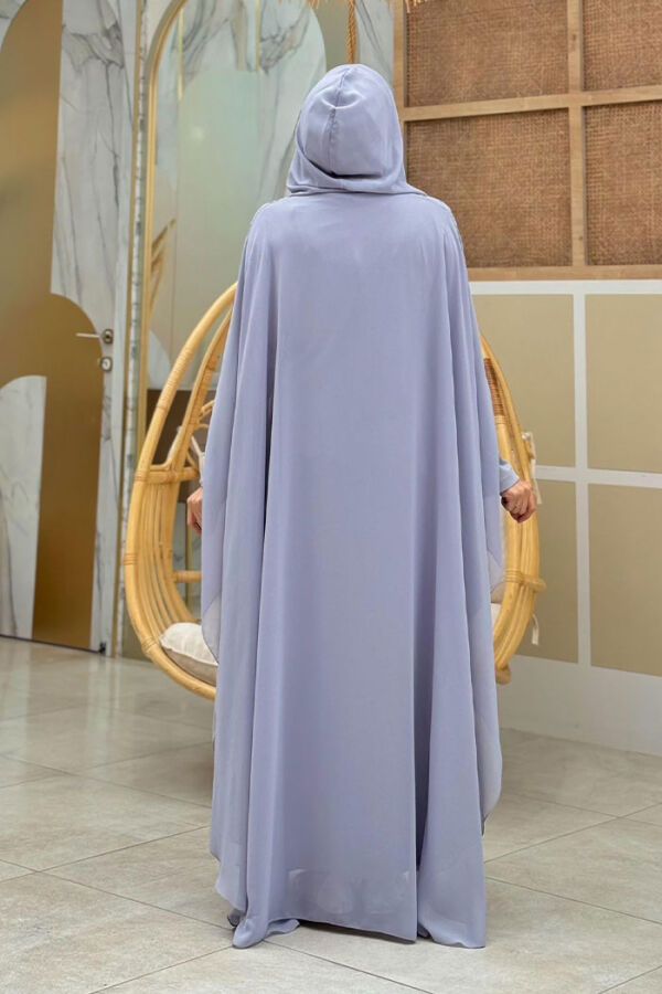 Abendkleid-Anzug aus Chiffon mit Cape und Steinstickerei und Kapuze, 3779 Grau - 2