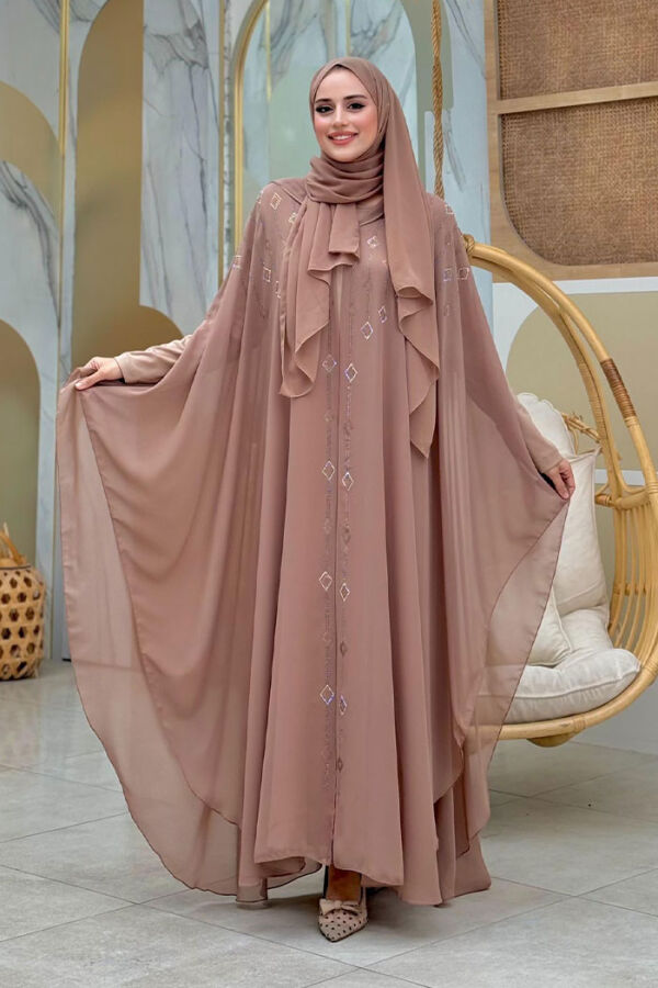 Abendkleid-Anzug aus Chiffon mit Cape und Steinstickerei und Kapuze, 3779 Nerz - 1
