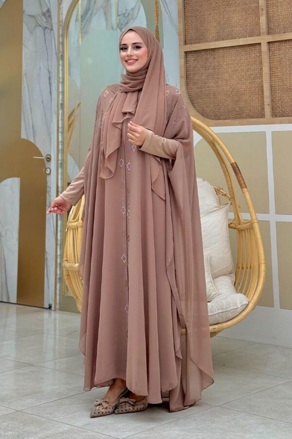 Abendkleid-Anzug aus Chiffon mit Cape und Steinstickerei und Kapuze, 3779 Nerz - 3