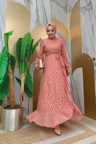 Dantel Görünümlü Şifon Fırfır Detay Elbise 3783 Pudra - Bym Fashion