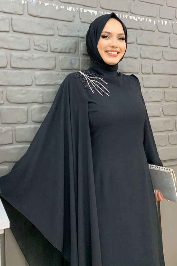 Einärmeliges Chiffon-Abendkleid mit Cape-Schulter und Stickerei-Detail 3796 Schwarz - 4