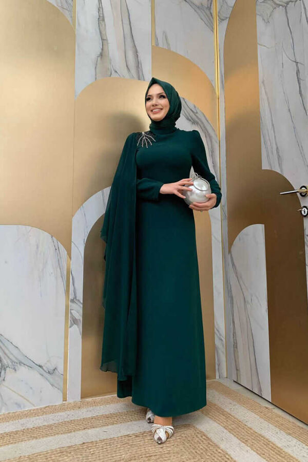 Einärmeliges Chiffon-Abendkleid mit Cape-Schulter und Stickerei-Detail 3796 Smaragd - 2