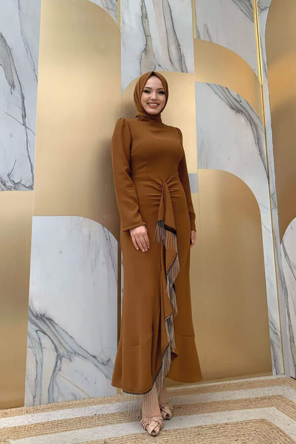 فستان سهرة بتصميم سمكة مزين بشراشيب بسلسلة أمامية 3810 لون أسمر - 5