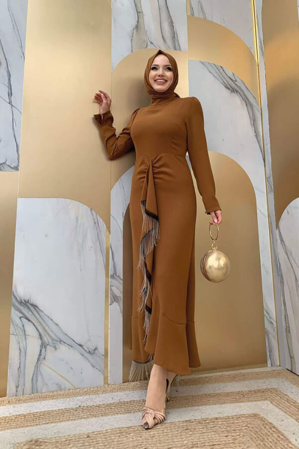 فستان سهرة بتصميم سمكة مزين بشراشيب بسلسلة أمامية 3810 لون أسمر - 6