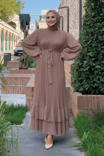 Piliseli Kat Kat Detaylı Astarlı Elbise 3836 Vizon - Bym Fashion