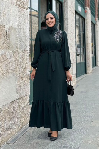 Boydan Düğmeli Omuz Taş İşleme Detaylı Ferace Elbise 3840 Zümrüt - Bym Fashion