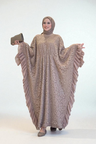 Uçları Şifon Fırfır Görünümlü Dantel Elbise 3864 Vizon - Bym Fashion