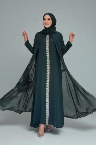 Pelerinli Ön Kısım İşleme Detay Şallı Elbise 3868 Zümrüt - Bym Fashion