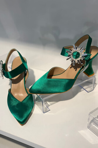 6547 Saten Topuklu Ayakkabı Zümrüt - Bym Fashion