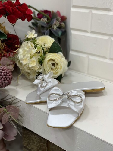 6557 Saten Taşlı Terlik Ekru - Bym Fashion