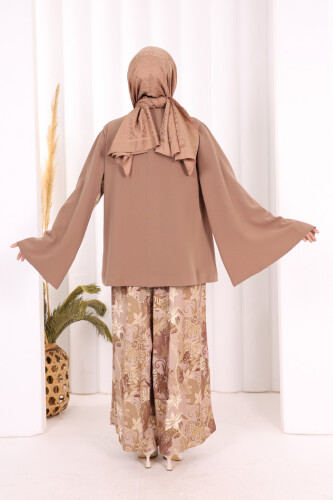 Gerade gefütterte Jacke im Cape-Ärmel-Look 7666 Nerz - 4