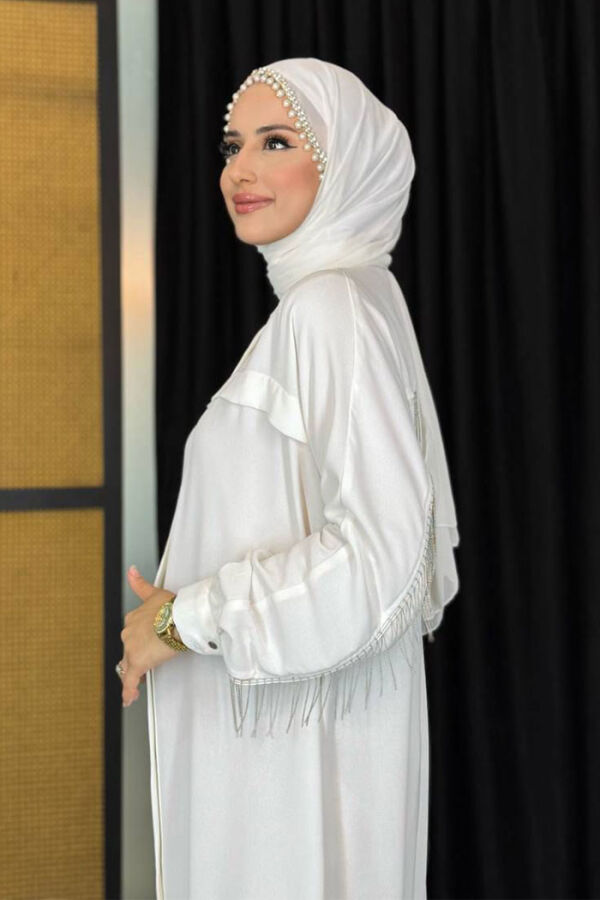 سلسلة خلفية مزينة بشرابة زر أسفل ياقة الخفافيش 7822 بيج فاتح - 4
