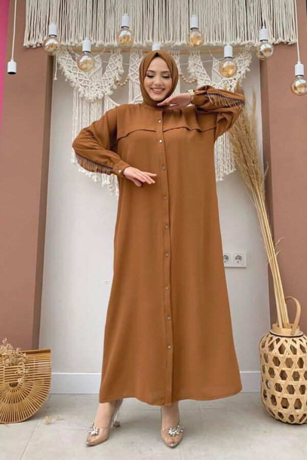 سلسلة خلفية مزينة بشراشيب وأزرار من الأسفل وياقة الخفاش 7822 طابا - 5