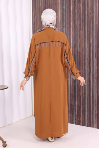 سلسلة خلفية مزينة بشراشيب وأزرار من الأسفل وياقة الخفاش 7822 طابا - 3