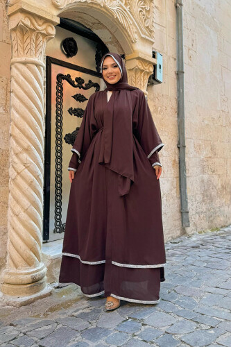 Taş İşlemeli Kat Detay Şallı Abaya 7883 Kahverengi - Bym Fashion