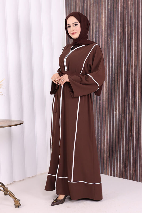 Çizgi Desenli Önü Boydan Fermuarlı Bel Kuşaklı Ferace 7885 Kahverengi - 3