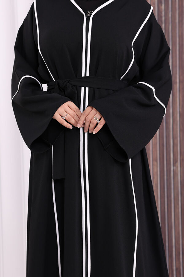 Çizgi Desenli Önü Boydan Fermuarlı Bel Kuşaklı Ferace 7885 Siyah - 6