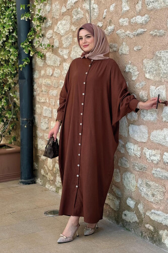 Ön Kısmı Boydan Düğmeli Salaş Elbise 7910 Kahverengi - Bym Fashion