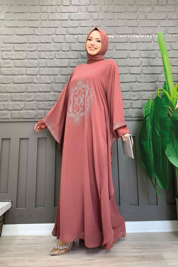 طقم سهرة بكاب بأكمام خفاش مطبّع بأحجار لامعة 8191 وردي مجفّف - 6