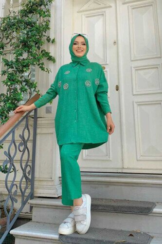 Taş Detaylı Düğmeli Tunik ve Pantolon Takım 8403 Zümrüt 