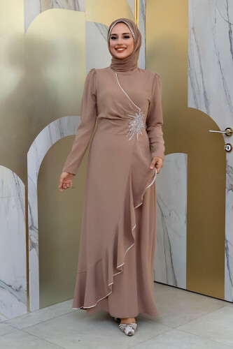 Bel Kısmı Taş İşlemeli Fırfır Görünümlü Elbise 3894 Vizon - Bym Fashion