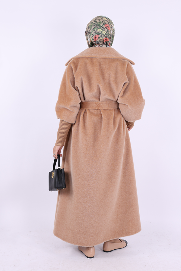 Bel Kuşaklı Yaka Taş Broş Detaylı Uzun Kaban 7923 Vizon - 5