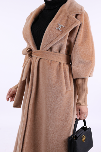 Bel Kuşaklı Yaka Taş Broş Detaylı Uzun Kaban 7923 Vizon - 7