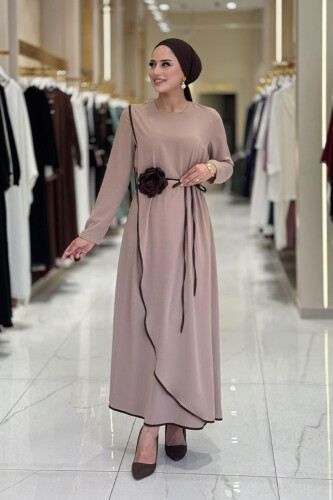 Gül Detaylı Elbise 3976 Vizon - Bym Fashion