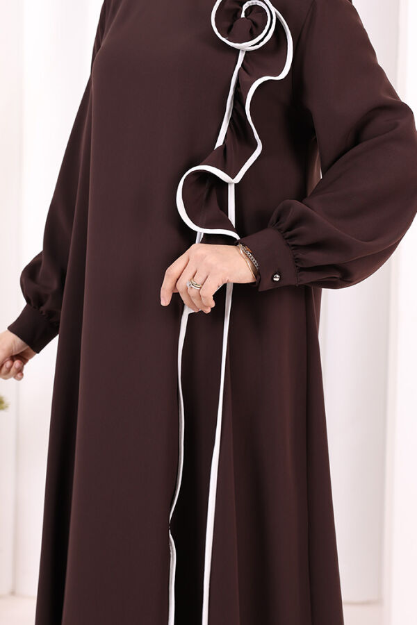 Gül ve Şerit Detaylı Elbise Şal Hediyeli 6065 Kahverengi - 7