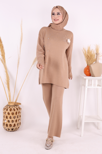 Taş ve Çiçek Detaylı Triko Takım 1655 Vizon - Bym Fashion