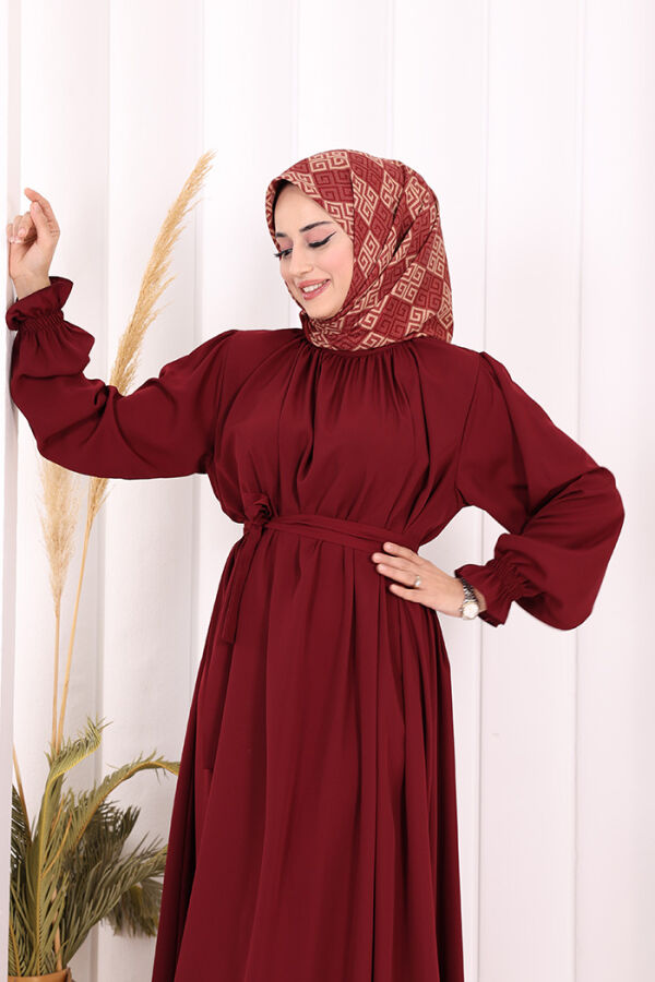 Yaka ve Kol Manşetleri Büzgü Görünümlü Kuşaklı Elbise 6014 Bordo - 6